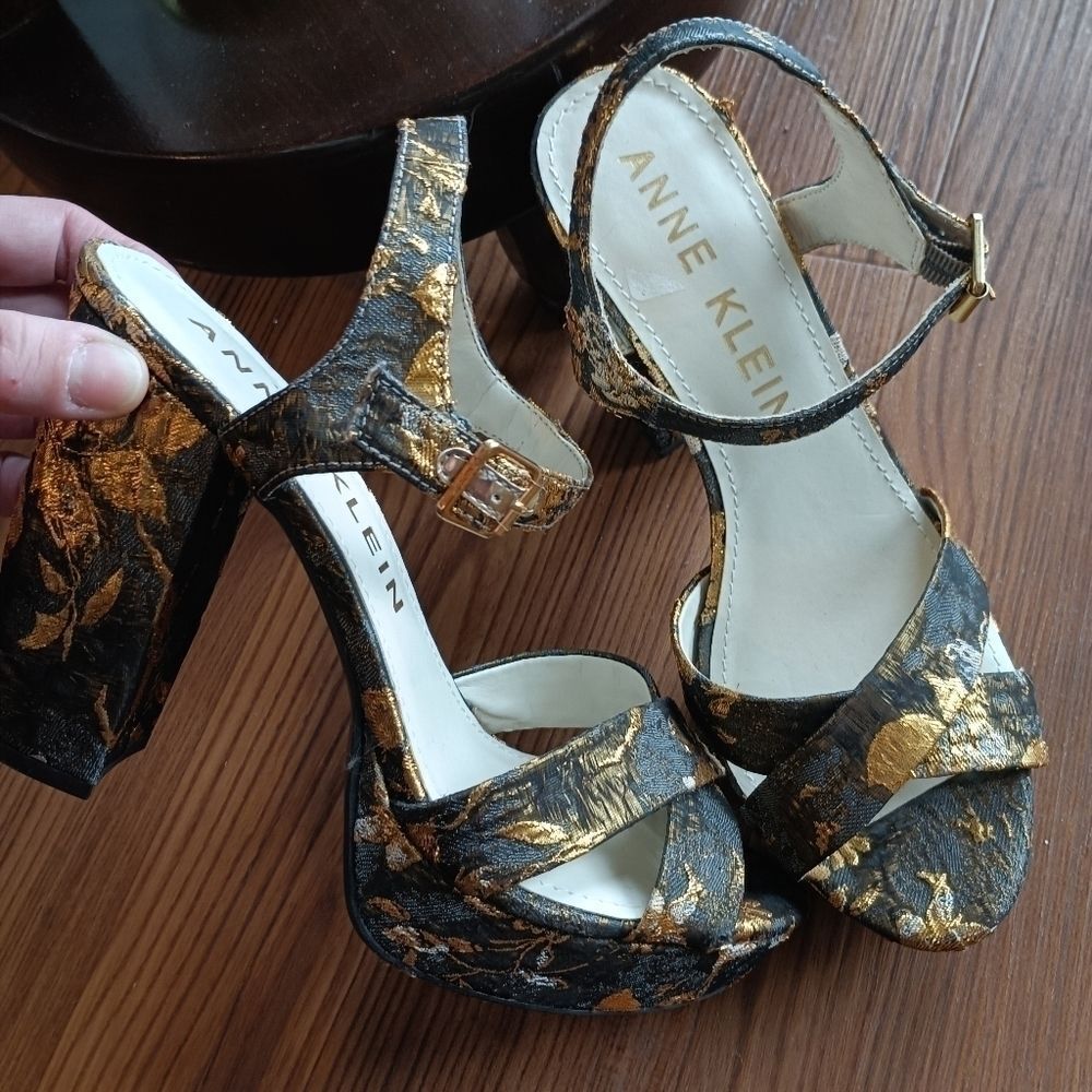 Anne Klein Gold Lalima  Rose Brocade Sandals - Picture 2 of 15